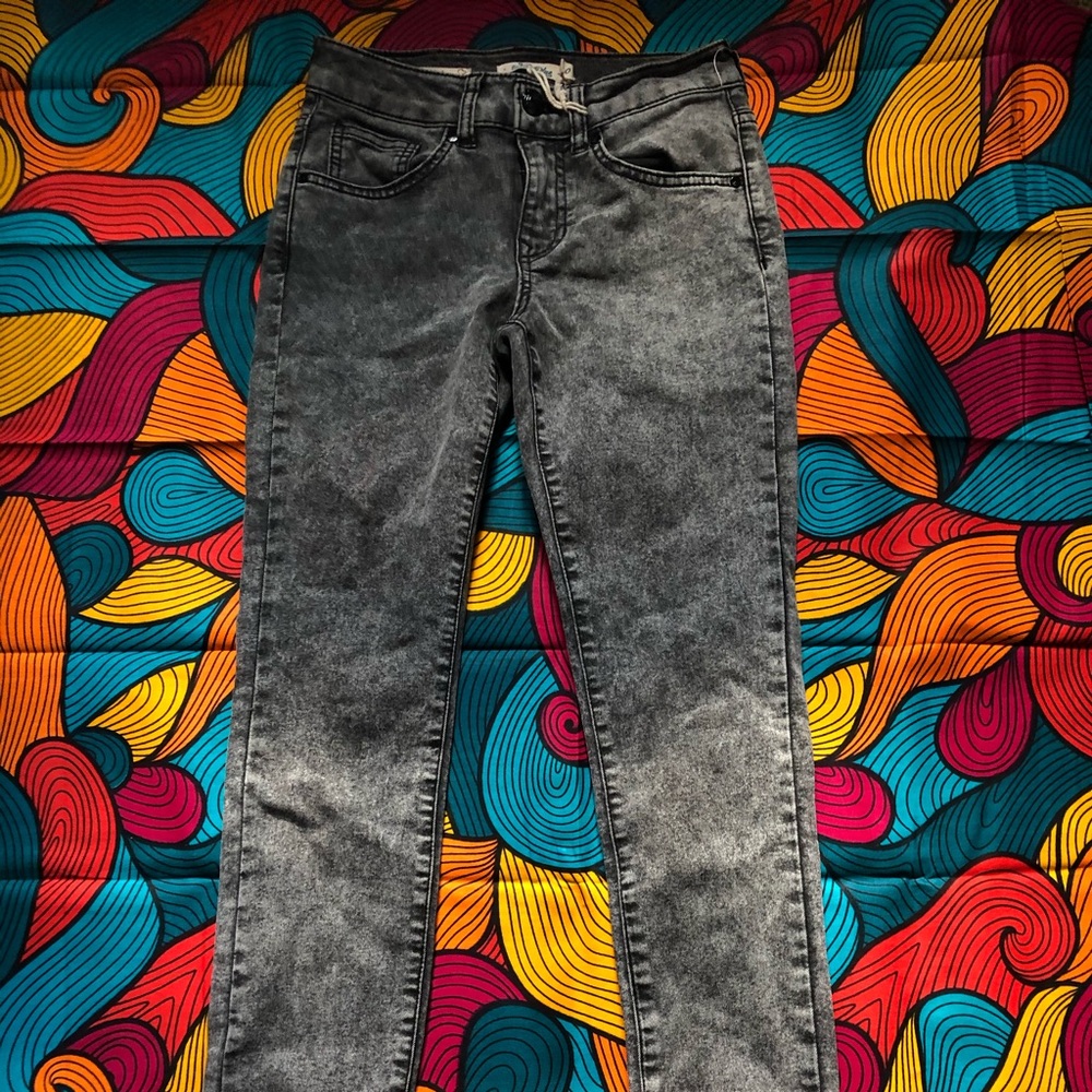Grey leggings/jeans